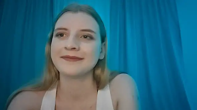 LynteriLain online show from November 21, 8:55 pm