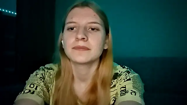 LynteriLain online show from November 26, 3:18 am