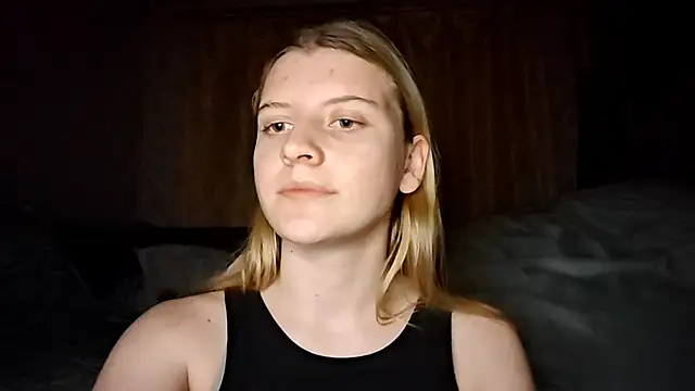 LynteriLain online show from October 16, 9:39 pm