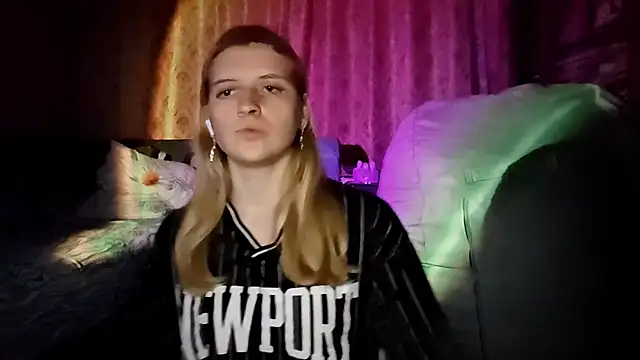 LynteriLain online show from October 8, 8:46 pm