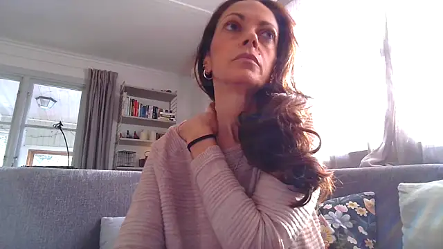 LoveAndRopes online show from March 3, 8:31 am