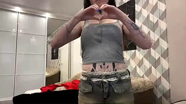 RebelKitsune online show from September 29, 7:57 am