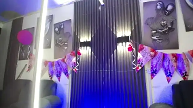 chloe  Jones  online show from February 18, 12:48 pm