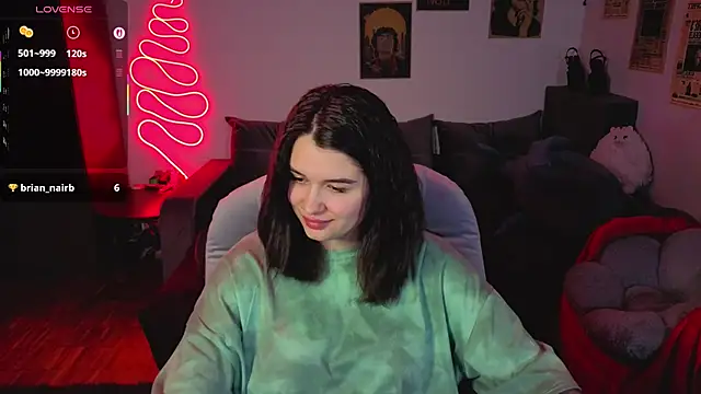 kira kick online show from November 28, 4:54 pm