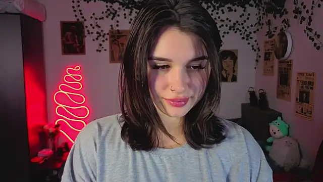 kira kick online show from November 3, 5:17 pm