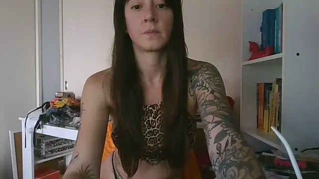 dandanbarr online show from March 9, 3:37 pm