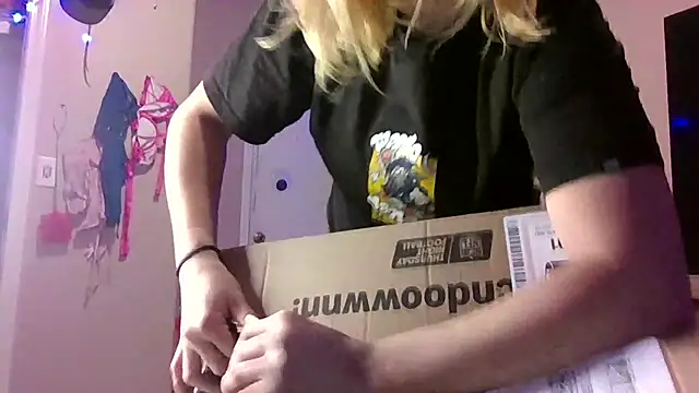 Queen2454 online show from October 12, 10:01 pm