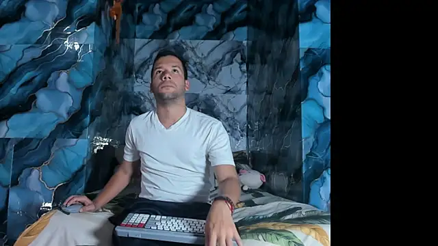 celesteyorucso1 online show from October 6, 8:35 pm