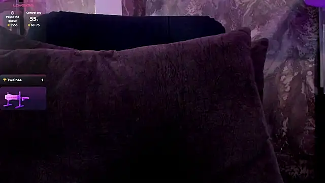 Fenty melo online show from December 2, 7:10 am