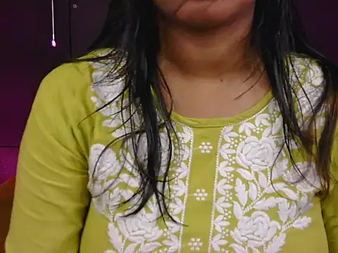 baby-panda4 online show from October 3, 7:08 pm