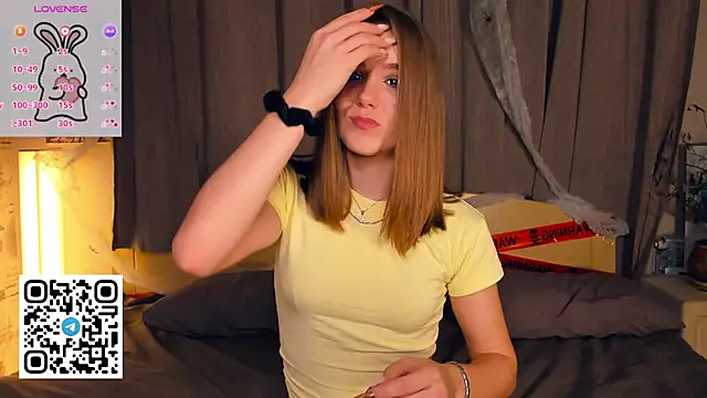 TienKnous online show from November 22, 7:38 pm