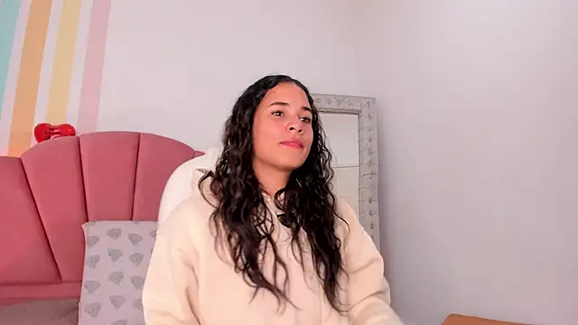 Camila Smith 23 online show from May 23, 1:15 am