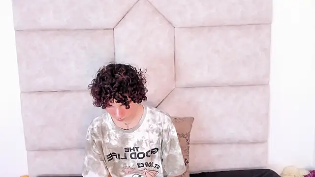 Scaarlett 22  online show from October 18, 9:16 pm