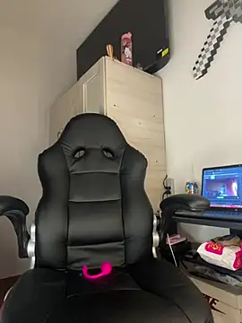 Miichii online show from April 21, 2:51 am