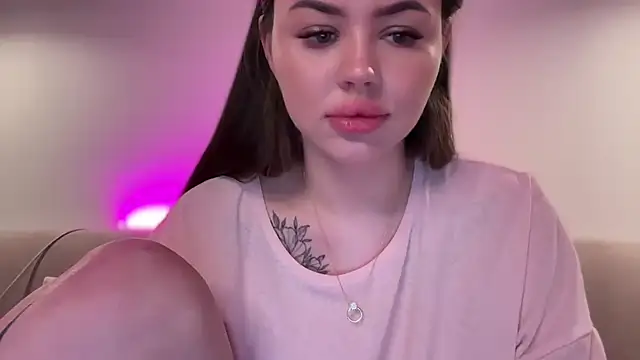 AlmaryKim online show from October 5, 9:09 pm