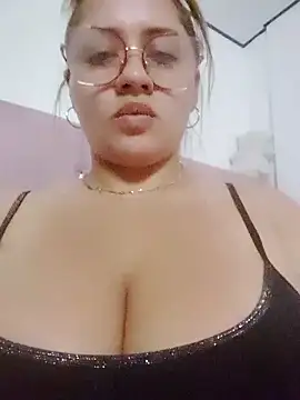 EvelynVega0 online show from February 19, 2:44 am