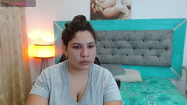 roxx iie online show from October 6, 2:39 am