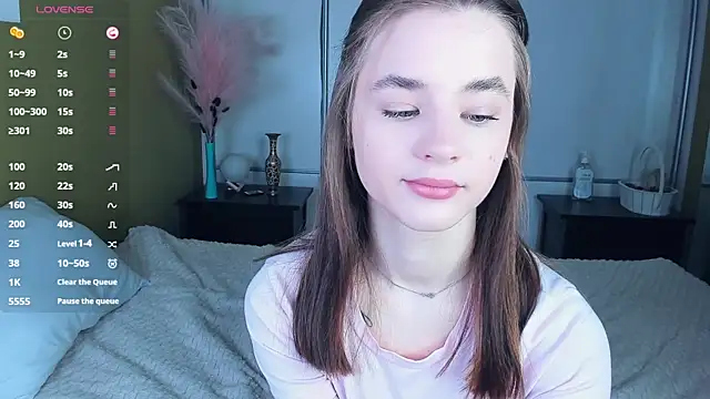 JinnyMcie online show from March 18, 8:08 am