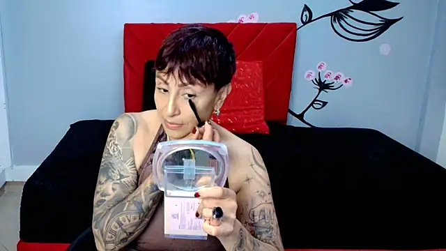 Charlotte  Gray online show from October 11, 12:30 pm