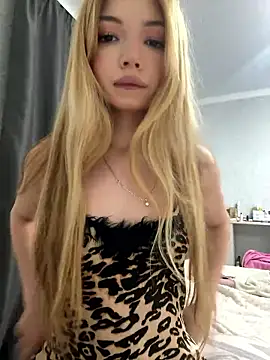  Siennaaa  online show from January 17, 5:31 pm