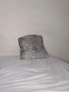 baddiehot butt online show from July 11, 6:30 pm