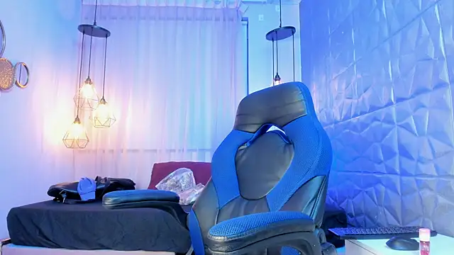 MADDY MAGIC online show from November 24, 7:27 pm