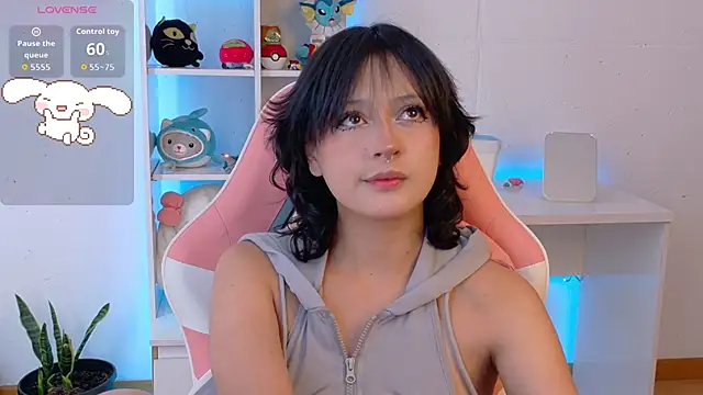 Sallie Doll online show from November 25, 6:31 pm