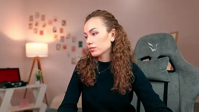 branchwithflowerss online show from October 2, 1:49 pm