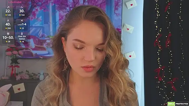 JulieLupo online show from April 6, 6:47 am