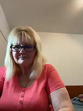 BoloshkaBlonda online show from October 14, 8:55 pm