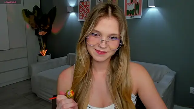 linakorvin online show from November 15, 1:34 pm