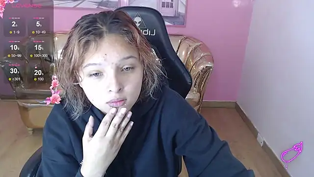 mia foster t online show from November 5, 1:05 pm