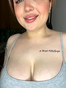 KellyMoors online show from October 18, 1:41 am