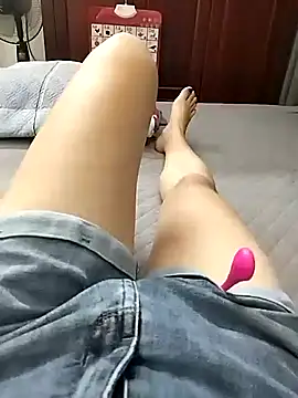 Lili 2love online show from November 6, 12:22 pm