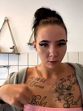 YoungZoexx online show from October 9, 7:34 am