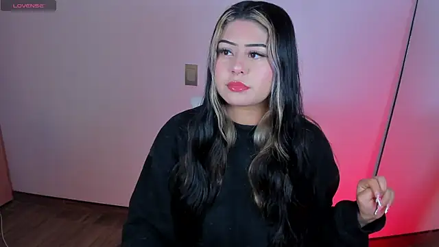 valeska  V online show from November 14, 3:50 am