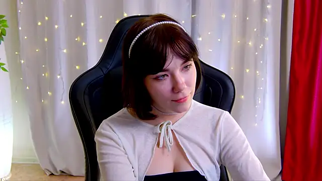 Kelly foox online show from October 15, 9:45 am