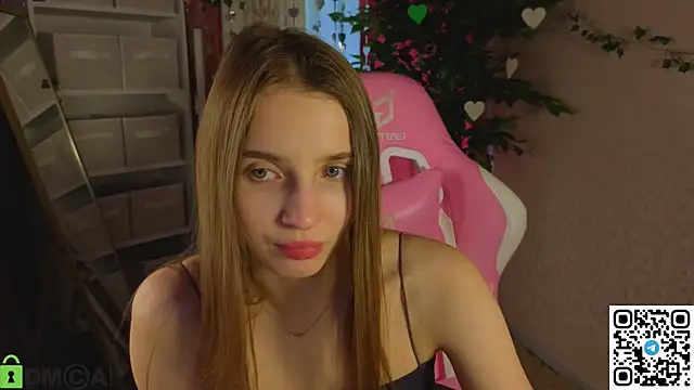 L1na Reeds online show from February 6, 7:01 am