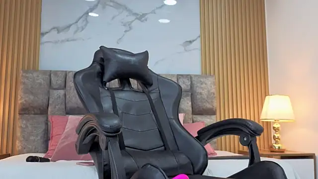 angel  kiss online show from April 14, 1:33 pm