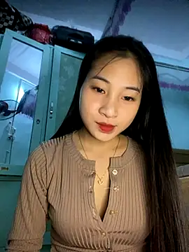 banlinh004 online show from December 4, 1:13 pm
