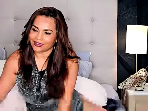 samantha-beckham online show from October 11, 4:42 pm