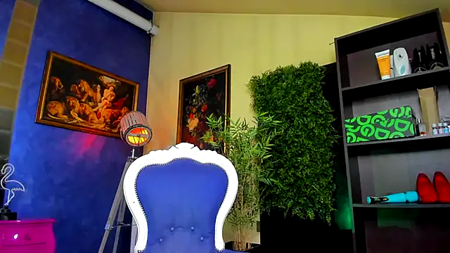 nicolepalmer online show from April 8, 11:45 am