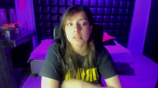 Violetta Swett  online show from December 16, 12:00 pm