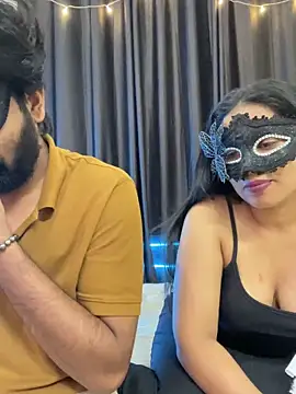 vickyandtania online show from December 20, 3:49 pm