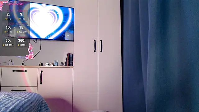 katlynaccerman online show from November 8, 8:08 am