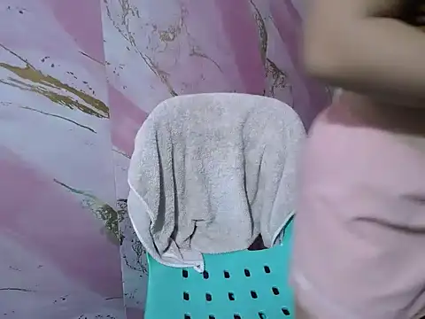 sexyloveee online show from November 27, 2:09 pm