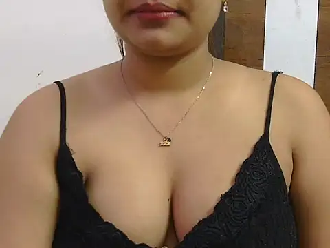 cute zaraa online show from November 14, 4:12 am