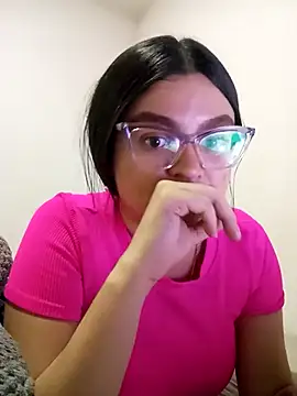 Mia glow  online show from October 13, 8:22 pm