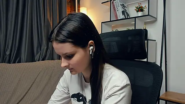 SkyDoll online show from October 8, 9:52 pm