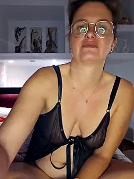 xcrazzycat online show from March 16, 10:03 pm